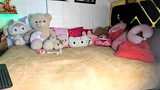 Big boobs webcam slut toys her asshole
