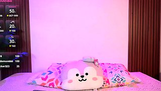 Cute blonde amateur webcam teen masturbating