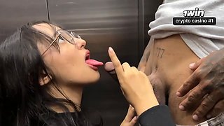 From neighbors to pleasure-crazed: the hottest elevator casting call