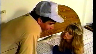 Stunning Blonde Peacherino Tiffany Mynx Is Not Against Tp Spread Her Legs for Attractive Man