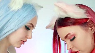 Hot teen lesbian licking pussy on cams