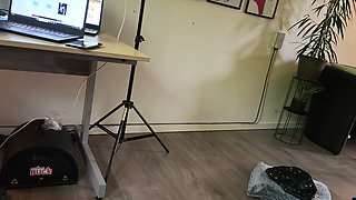 raw, uncut amatur fuck in the office