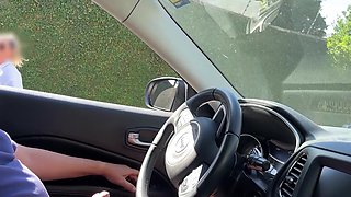 A stranger noticed that I was masturbating in the car and helped me cum