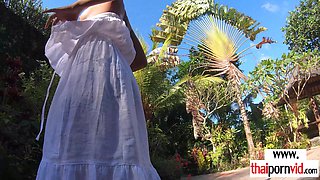 Amateurs Thai teenage masturbating in a pool