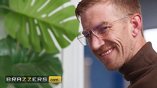 Brazzers - crazy wifey audrey reid gets powerful marriage counseling with doctor Danny D’s Big Cock
