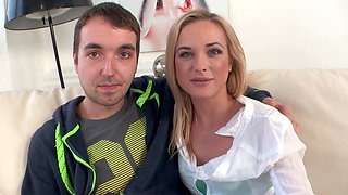 Blond Vinna's wet pussy gets pounded in doggy while sipping tea