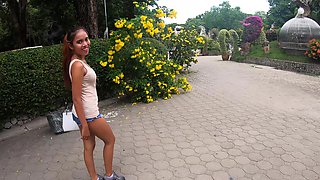 Crocodiles feeding and amateur Thai girlfriend ass spanking