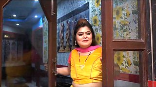 Plump Indian MILF hot erotic video