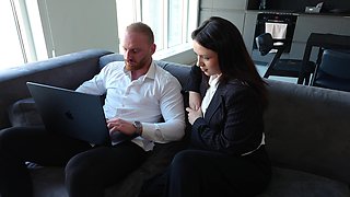 Please! Fuck Me! Screamed Hot Secretary Before Sex! Married Boss Fucked Her so Hard Until She Cum