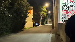 Whorella - Oliviaraindrop pee in public