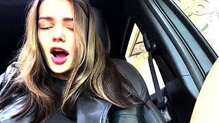 Close up fuck girl in big cock