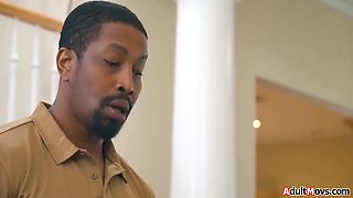 Isiah Maxwell - You Will Not Believe What I Walked Into On My Delivery Route