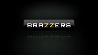 Exhibitionist Boobies With Erik Everhard, Angell Summers - Brazzers