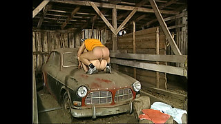 A Skinny Horny Slut Get Fuck in Garage by His Driver