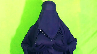 Foreign boss fucks Bengali beautiful woman in the kitchen