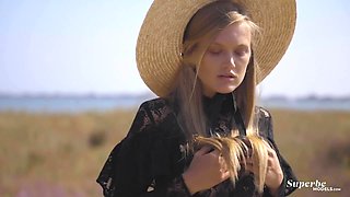 Dasha's Wild Heat Ignites in Steamy Public Blonde Passion