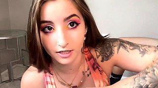 Amateur Webcam Teen Masturbates And Teases
