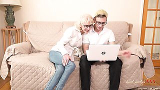 Exciting girlfriend's gilf sex