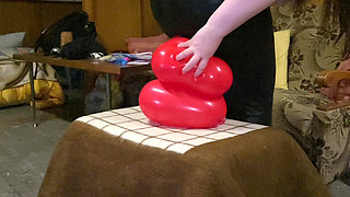 Bigbootylucy Sit Popped 16 Very Strong Heart Shaped Balloons! 2 Cameras with Slow-mo!