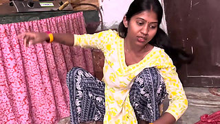 Muslim i Bathoom Soft! The owner of the house came to the house to ask for a feast, the husband touched the man in the bathroom