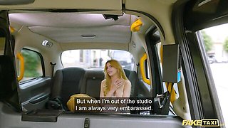 Cool Lola's fake taxi scene