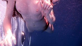 Reality european amateur sucks cock for cash outdoors