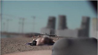 Bulge Dick Flash On Beach - Public Flashing