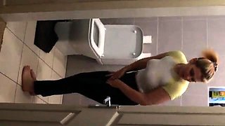 Delilah Jynx - Blocked Toilet It s Okay i Ll Just Piss Here