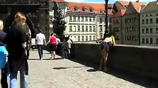 Amateur skater girl outdoor in public fucking for money