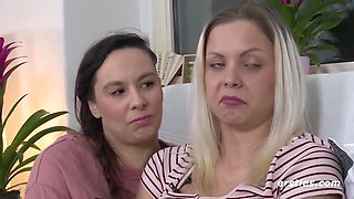 Heftiger Orgasmus Dank Massagestab