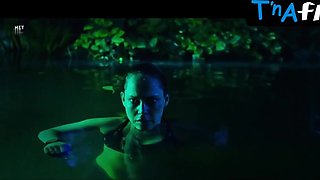 Fiona Dourif Ass, Cupcakes Episode in The Shuroo Process