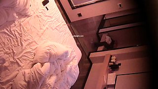 Amateur milf hidden cam