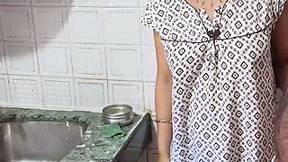 indian desi village bhabhi ko dewar ne kitchen me choda