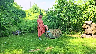 HOT MOMMY ONLYFAN Video Content BIG TIT Backyard Peek COMPILATION
