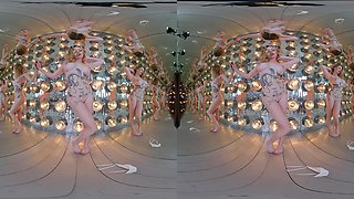 Vitruvian Girl In The Mirror Cube