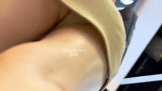 Amateur ass rammed outdoors