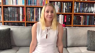 The magnificent Alice takes two guys without flinching... - Jacquie et Michel TV