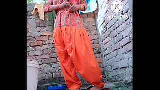 Hot Sexy Girl Very Sexy Girl Is Taking Bath While Bathing Our Stepbrother Came Had to Turn off the Camera Again