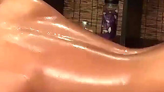 I Verified Whether Women Who Are Having Fun on Christmas -2