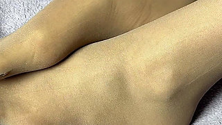 Secretary in Nylon Pantyhose Loves Her Long Legs