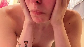 Beauty small tit amateur teen masturbating her shaved pussy