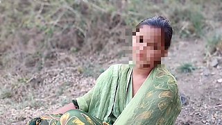 Desi Village Bhabhi and Devar Fuck in Jungle Outdoor