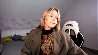 CLOSE UP OF TEENS PARADISE