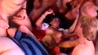 Gangbang of retro pornstar slut Selena Steele