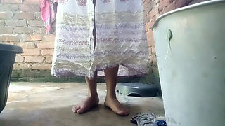 Desi Indian Wife Having Bath and Saree Remove Boob Show in Bathtroom