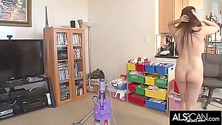 Slim Teen 18+, Shyla Jennings Is Using A Vacuum Cleaner Whilst Masturbating, Cuz It Feels So Priceless