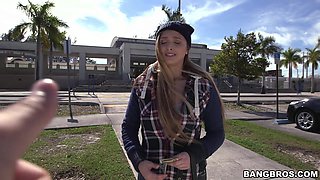 Big Butt White Chick Ride The Bus