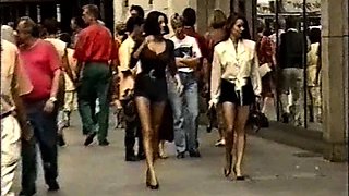 Bi pornstar fucks and fingers babe