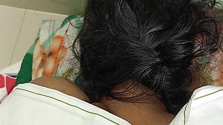 Married Aunty Showing Her Cute Pussy in Bed with Her Colleague