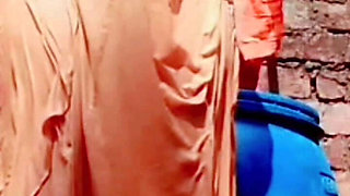 Asks the Woman to Send Her Nude Mms. Take a Bath and Record